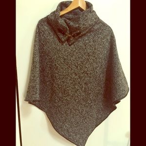 NWOT Brown/Grey Tweed Cape